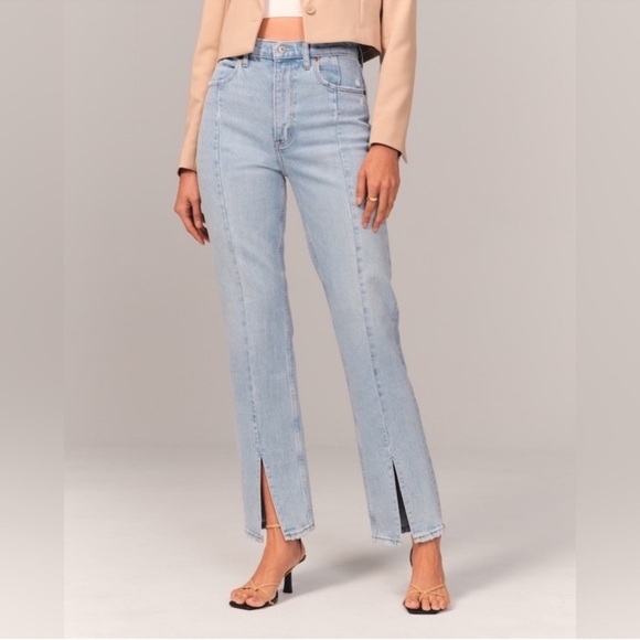 Abercrombie & Fitch Denim - Abercrombie and Fitch Curve Love Ultra High Rise 90s Straight Jean Size 4s